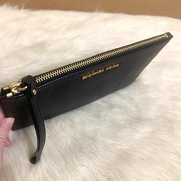 MICHAEL KORS Large 10" Black Pebbled Leather FLAT Pouch Wristlet Clutch - Picture 7 of 12